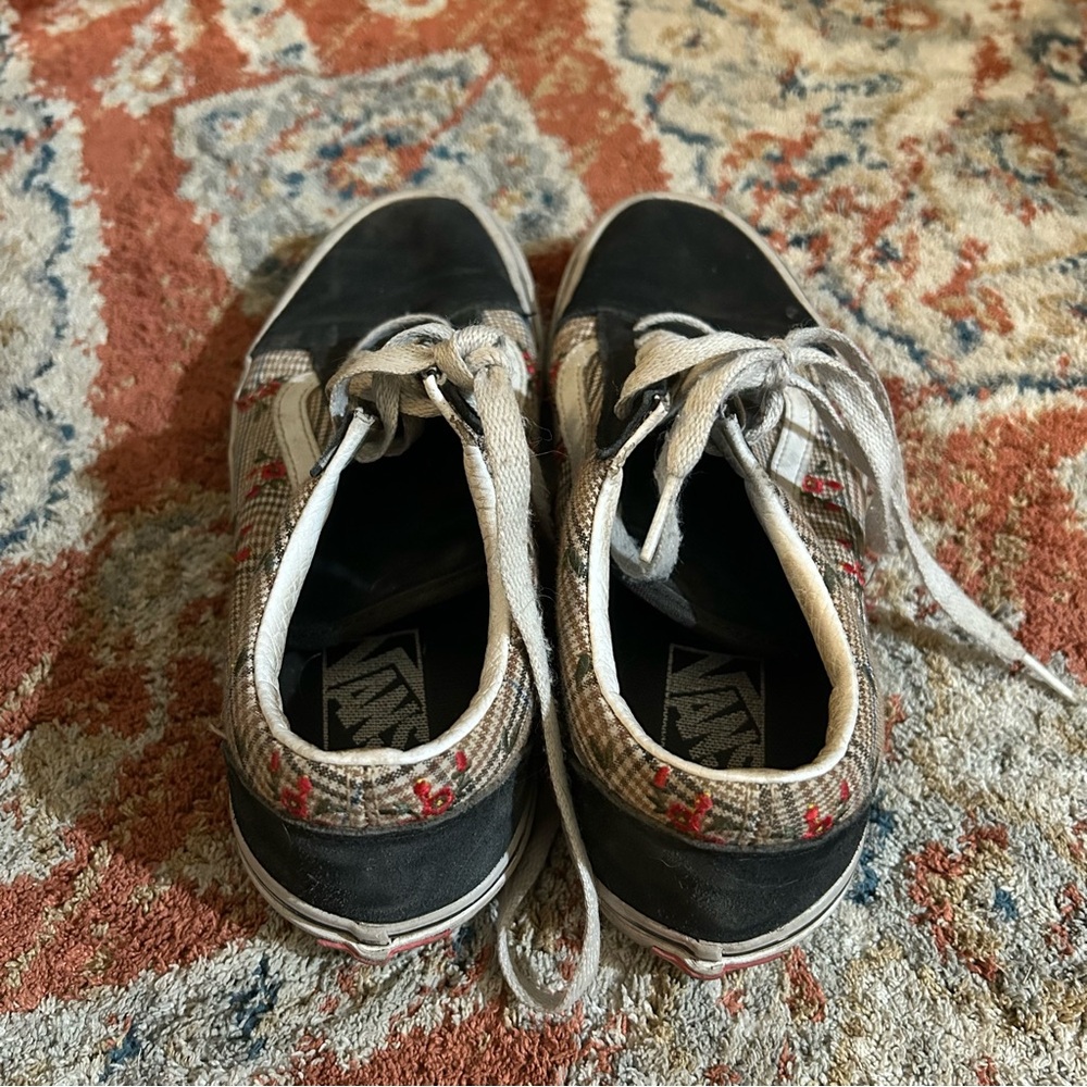 Embroidered Vans - Picture 2 of 5